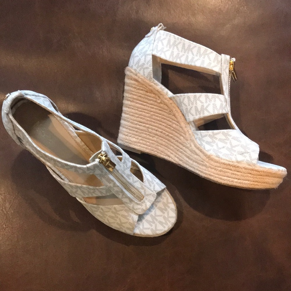 👡‼️NEW‼️• MICHAEL KORS DAMITA WEDGE• 8‼️👡